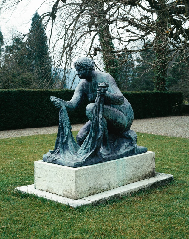 Pierre-Auguste Renoir, Richard Guino, Large Kneeling Washerwoman 1917, Bronze, 123 x 77 x 130 cm
